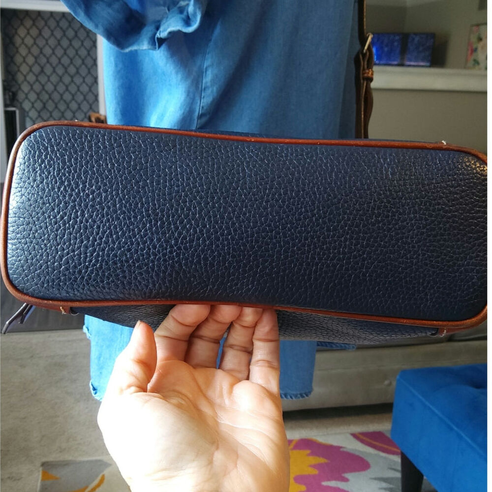 Dooney & Bourke Pebbled Grain leather Crossbody handbag navy/brown old money  - Picture 5 of 13